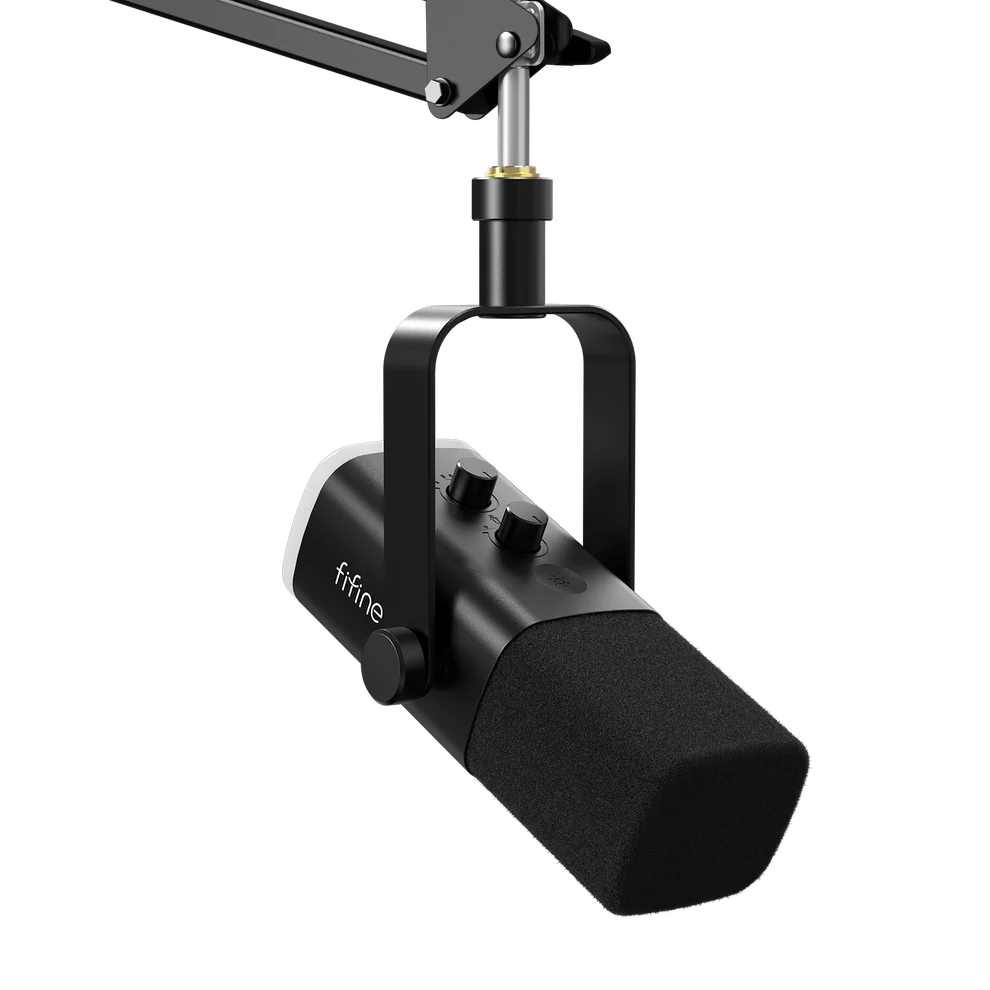 FIFINE AmpliGame AM8T USB/XLR Dynamic Microphone Kit with Boom Arm Stand | طقم ميكروفون ديناميكي FIFINE AmpliGame AM8T USB/XLR مع حامل ذراع قابل للطي